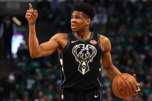 字母哥受伤，詹姆斯等众星送祝福，为何篮网却没有一个人发声？