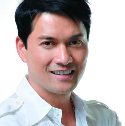 吕良伟真实身高资料介绍 和前期周海媚的纠葛