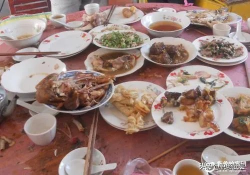 倒掉3次午餐员工将被开除？你对做法持何种态度？