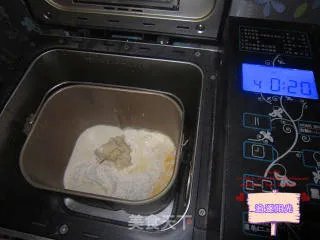 超级爆软芝士培根面包披萨