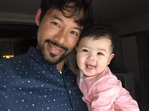 TVB男艺人徐荣穿戏服赶回家，为什么被称好男人？