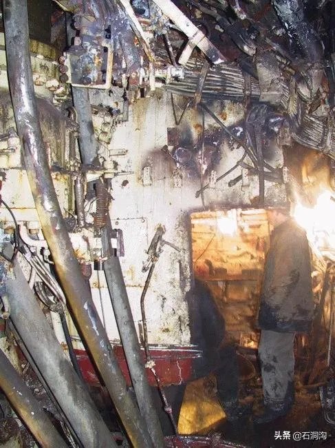 石凉档案俄罗斯库尔斯号潜艇事件