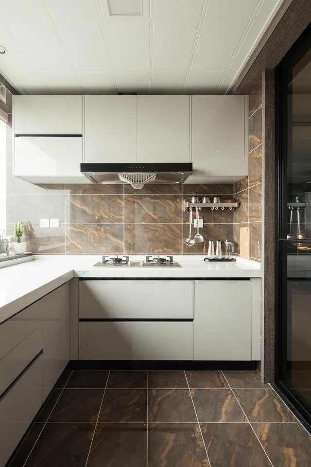 家里的橱柜到底做到顶好还是不到顶好?你看这里就对了