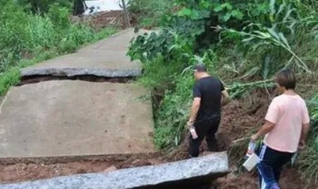 女子救下21户村民究竟是怎么回事呢？