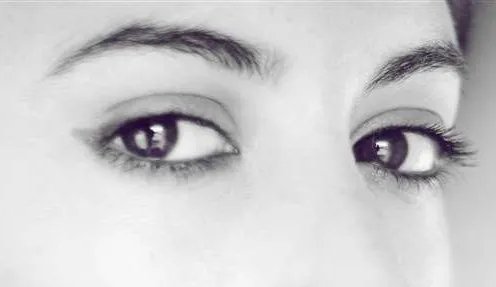 眼部吸脂怎么护理