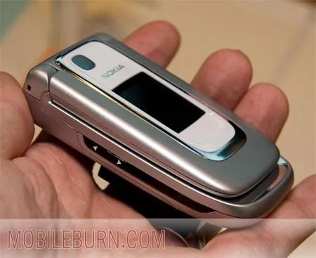 顶级屏幕中端价格 诺基亚6131真机图赏