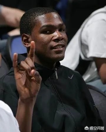 杜兰特多少钱加盟勇士