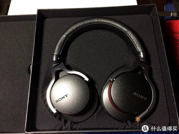 索尼头戴式耳机