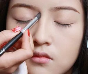 怎样变身昕薇圣诞妆容