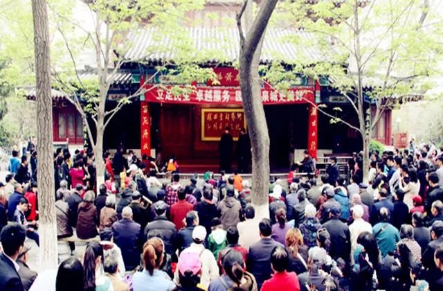 济南趵突泉公园怎么样，本地人会去么？