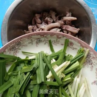 鱿鱼炒韭菜