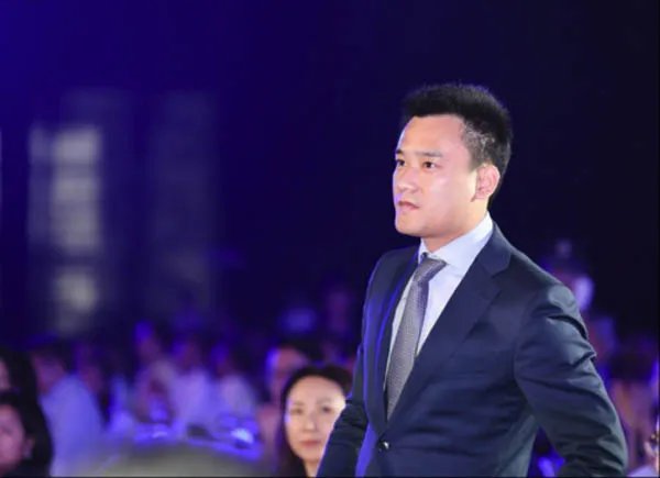 江珊现任老公张博简历 又一起娱乐圈里的姐弟恋