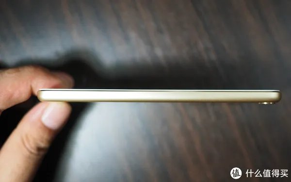 iPod Touch 6 白金色入手评测：音质/性能/iOS 9