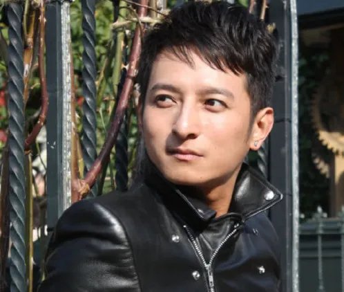 李维嘉代言茶饮“翻车”,被说成是“失德”艺人,你认为他到底冤不冤呢?