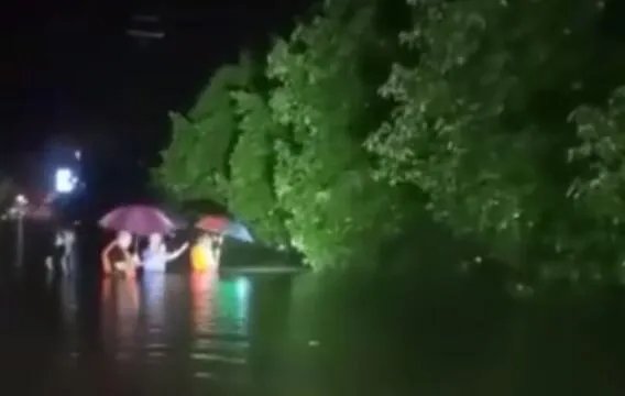 98年洪水在哪里发生  98年洪水发生在哪个地方