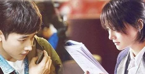 《为了你我愿意热爱整个世界》是什么小说改编的?