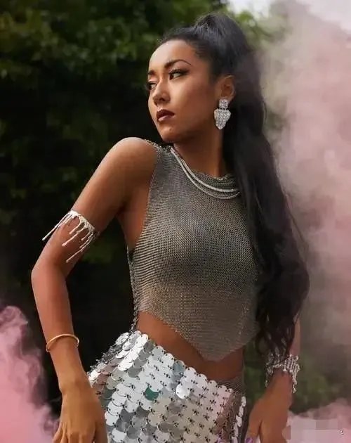 吉克隽逸深夜发文求助,称酒店洗手间有异响,究竟是怎么回事?