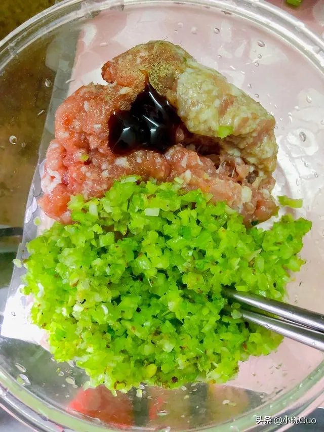 芹菜猪肉馅水饺的做法步骤图,怎么做好吃?