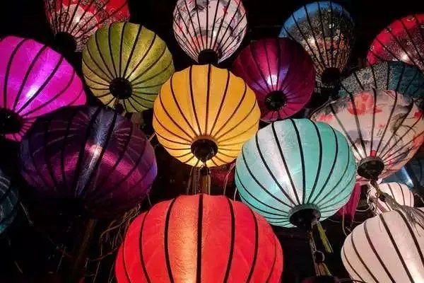 元宵节才是正牌的中国情人节吗？为什么？