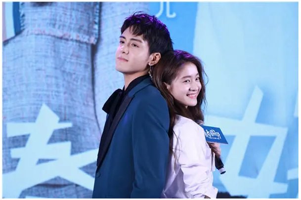 曾舜晞张雪迎一起逛市场,为何老外疯狂撮合他俩?