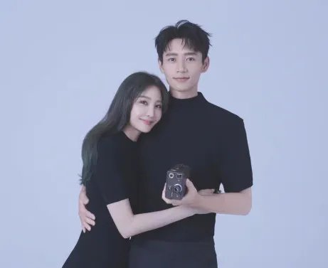 魏晨卡点晒婚纱照，他的女友也是圈内人吗？