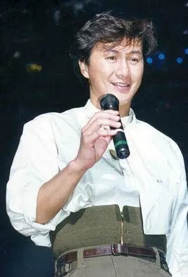 理性讨论一下，周杰伦和张学友的唱功谁更厉害？