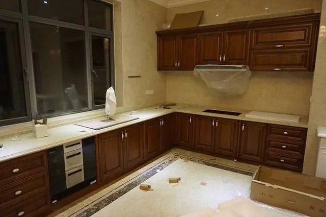 家里的橱柜到底做到顶好还是不到顶好？你看这里就对了