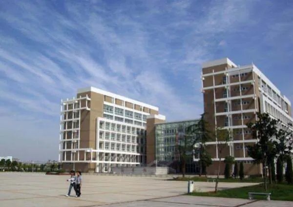 蚌埠学院的图书馆对外开放吗?需要办理什么证件吗?