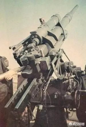 如果用高炮打坦克，会怎么样？