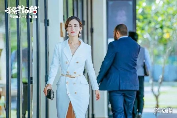 《李茶的姑妈》票房突破5亿元 口碑滑铁卢不及前作