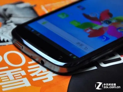 精湛拉丝质感 5英寸双通中兴N986评测