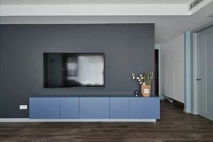 以浅色调为主,原木为依托的北欧风格设计