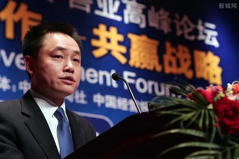 国美老板为啥入狱 黄光裕坐牢事件原因揭晓