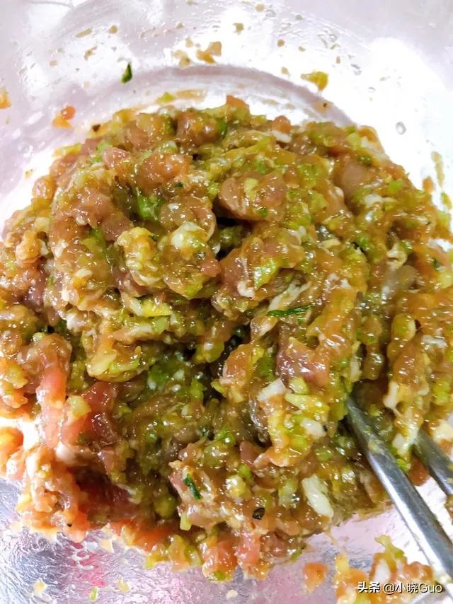 芹菜猪肉馅水饺的做法步骤图,怎么做好吃?