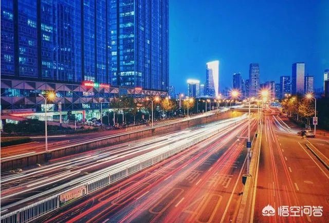 微单与手机哪个更好？