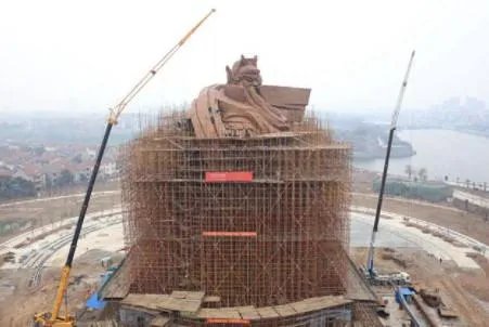 湖北巨型关公雕像拆除，只剩下主体钢架和大刀，拆除后空地将作何用？