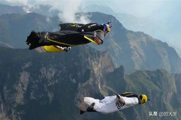 翼装飞行女大学生去世，有人表示敬佩有人说她自私，你怎么看？