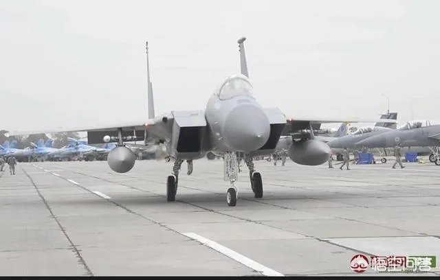 一名美国飞行员在乌克兰试乘苏-27时坠毁遇难，你怎么看？