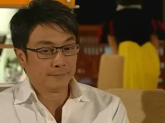 刘松仁的第一任老婆是谁？  刘松仁结过几次婚？