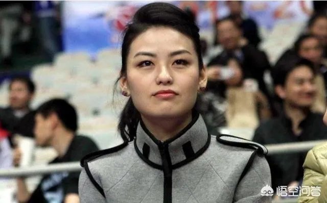 C罗魅力难挡，王大雷妻子直言他突然走过来的时候，自己激动得差点晕过去，你怎么看？