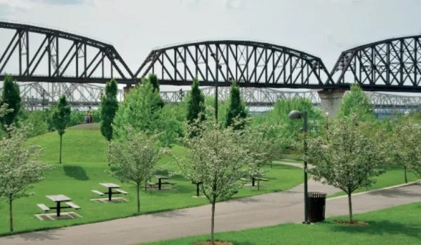 路易斯维尔市被打事件,能看出美国社会是什么怎样的?