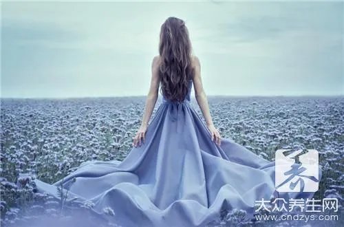 ​蓝色适合什么肤色的人穿      