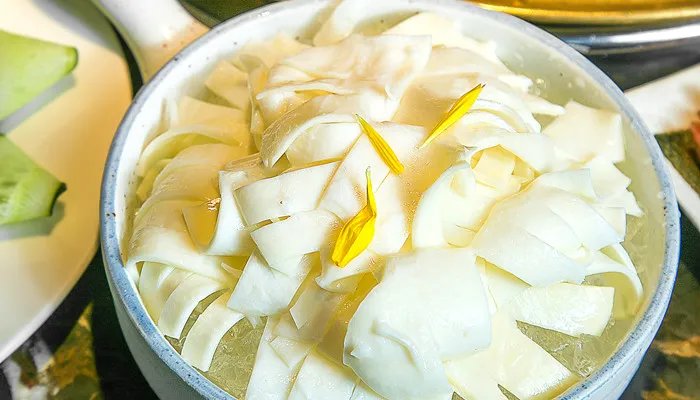 黄喉是什么动物身上的 黄喉是哪种动物身上的