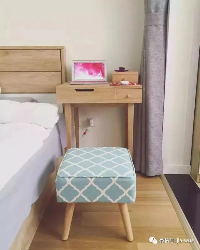 卧室梳妆台应该怎么放?这几点告诉你