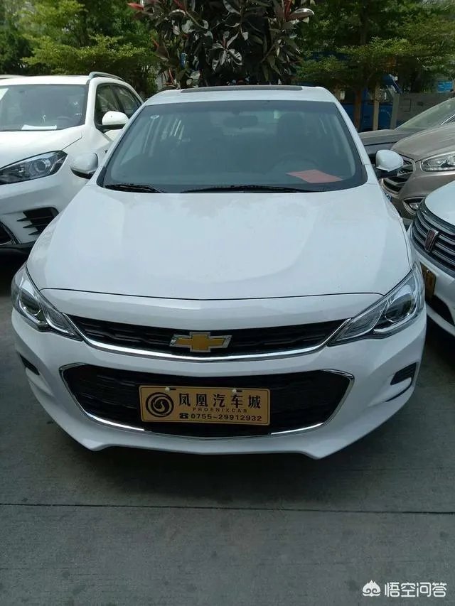 10万元买SUV好还是轿车好？