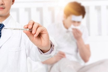 新冠发烧期间可以洗澡吗