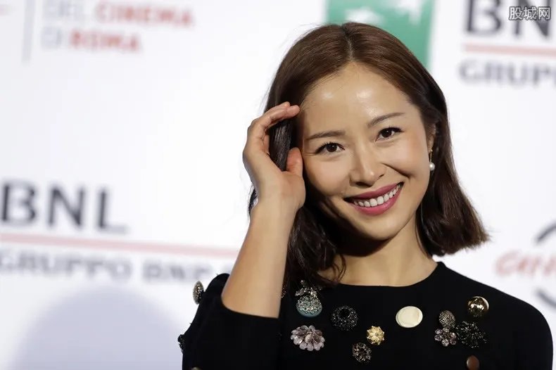 好利来老板罗红身价 罗红第一任妻子是江一燕吗？