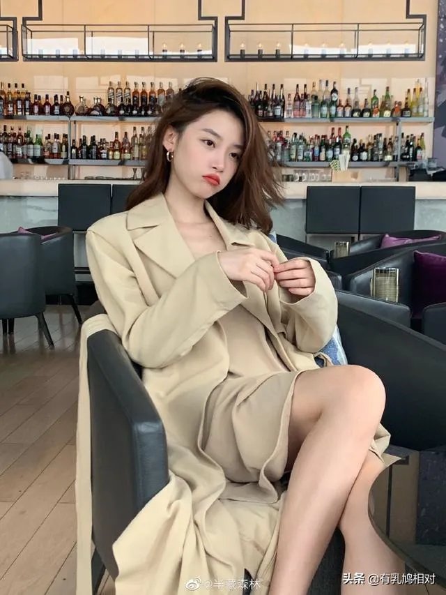 有没有好看的手机高清美女壁纸？