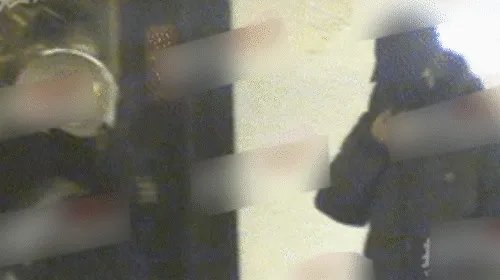 赵薇与绯闻男友一起回家过夜，她离婚了吗？