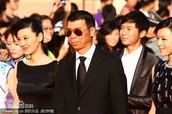 冯小刚的老婆是谁？